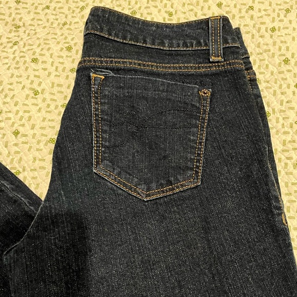 DKNY SOHO Dark Wash Women’s Bootcut Jeans, Size 8 - Picture 4 of 16